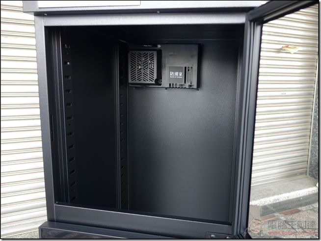 耗電量低還有自動節電模式 防潮家-19