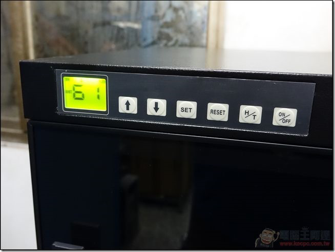 數位顯示面板LCD 防潮家-32